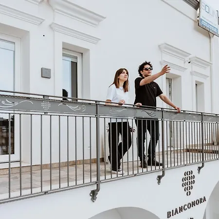 Bed and breakfast Biancomora 4*