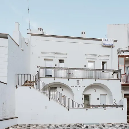 Bed and breakfast Biancomora 4*