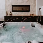 Biancomora Bed and Breakfast 4*