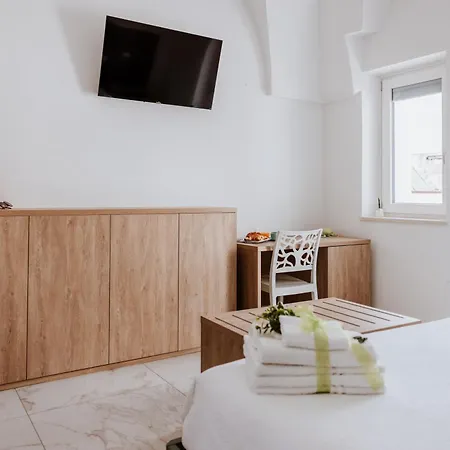 Biancomora Bed & Breakfast Crispiano